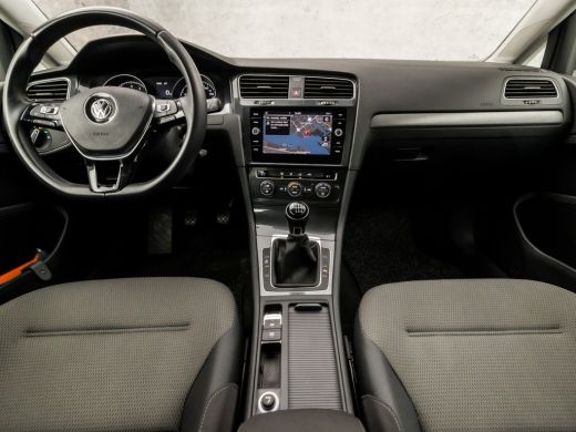 Volkswagen Golf 1.0 TSI Sportline (APPLE CARPLAY, GROOT NAVI, CLIMATE, ADAPTIVE CRUISE, SPORTSTOELEN, LM VELGEN, ... ActivLease financial lease