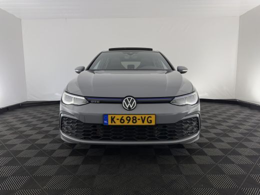 Volkswagen Golf 1.4 eHybrid GTE (INCL-BTW) *PANO | NAVI | CRUISE | VIRTUAL | 18 INCH ALU* ActivLease financial lease