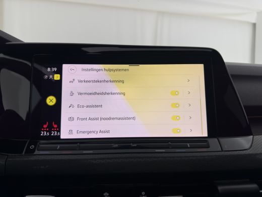 Volkswagen Golf 1.4 eHybrid GTE (INCL-BTW) *PANO | NAVI | CRUISE | VIRTUAL | 18 INCH ALU* ActivLease financial lease