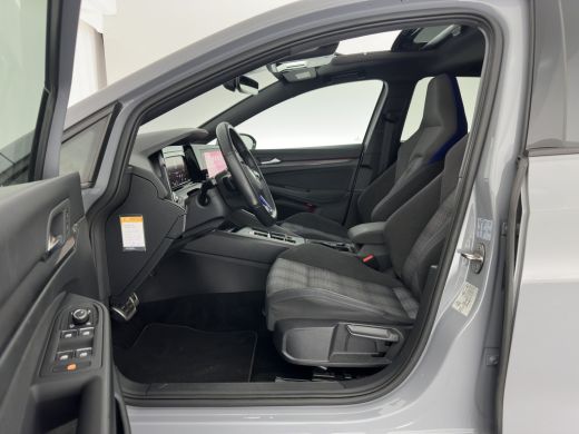 Volkswagen Golf 1.4 eHybrid GTE (INCL-BTW) *PANO | NAVI | CRUISE | VIRTUAL | 18 INCH ALU* ActivLease financial lease