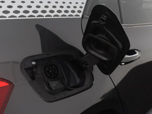 Volkswagen ID.3 First Plus 58 kWh | Stoel & stuurverwarming | Matrix LED | Adaptive cruise | Carplay | Sfeerverli... ActivLease financial lease