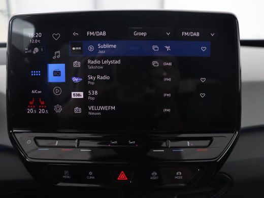 Volkswagen ID.3 First Plus 58 kWh | Stoel & stuurverwarming | Matrix LED | Adaptive cruise | Carplay | Sfeerverli... ActivLease financial lease