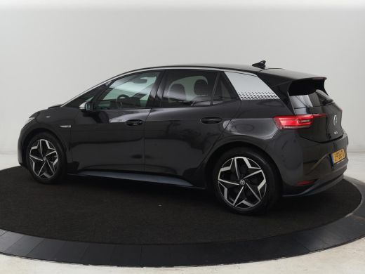Volkswagen ID.3 First Plus 58 kWh | Stoel & stuurverwarming | Matrix LED | Adaptive cruise | Carplay | Sfeerverli... ActivLease financial lease