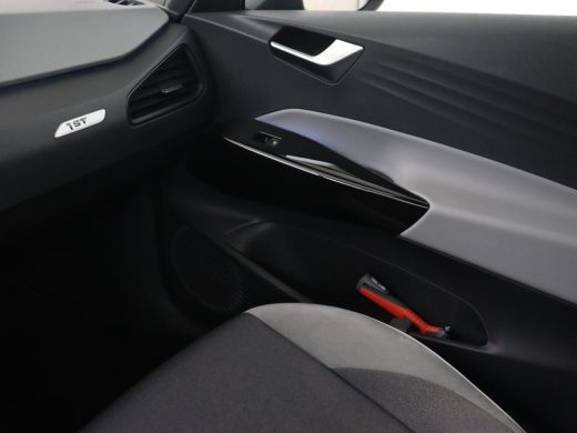 Volkswagen ID.3 First Plus 58 kWh | Stoel & stuurverwarming | Matrix LED | Adaptive cruise | Carplay | Sfeerverli... ActivLease financial lease