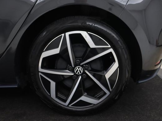 Volkswagen ID.3 First Plus 58 kWh | Stoel & stuurverwarming | Matrix LED | Adaptive cruise | Carplay | Sfeerverli... ActivLease financial lease