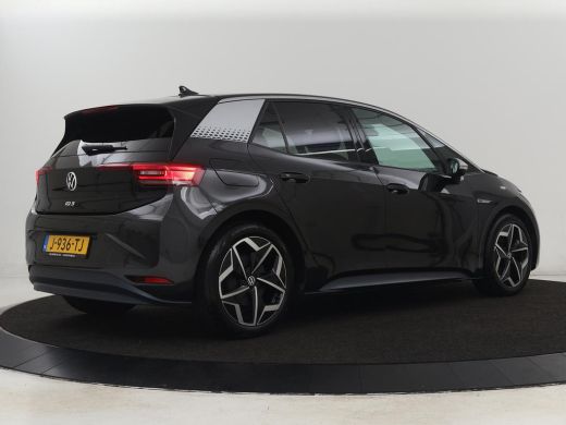 Volkswagen ID.3 First Plus 58 kWh | Stoel & stuurverwarming | Matrix LED | Adaptive cruise | Carplay | Sfeerverli... ActivLease financial lease