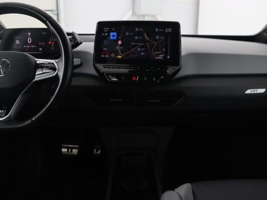 Volkswagen ID.3 First Plus 58 kWh | Stoel & stuurverwarming | Matrix LED | Adaptive cruise | Carplay | Sfeerverli... ActivLease financial lease