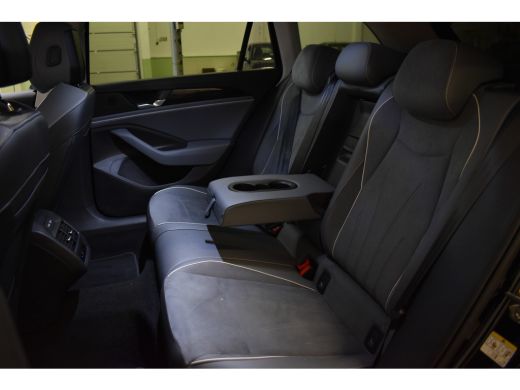 Volkswagen Passat Variant 1.5 eTSI 150PK DSG BUSINESS 360-CAMERA/ALCANTARA/TREKHAAK ActivLease financial lease