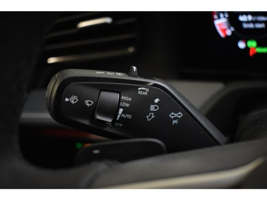 Volkswagen Passat Variant 1.5 eTSI 150PK DSG BUSINESS 360-CAMERA/ALCANTARA/TREKHAAK ActivLease financial lease