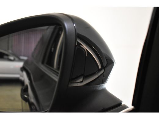 Volkswagen Passat Variant 1.5 eTSI 150PK DSG BUSINESS 360-CAMERA/ALCANTARA/TREKHAAK ActivLease financial lease