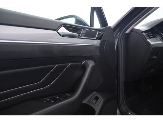 Volkswagen Passat Variant 1.6 TDI Comfort Business Automaat, Navigatie, Leer, Lmv ActivLease financial lease