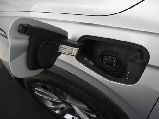 Volkswagen Tiguan 1.4 TSI eHybrid R Line | Matrix LED | Camera | Carplay | Adaptive cruise | 19'' | Navigatie | Par... ActivLease financial lease