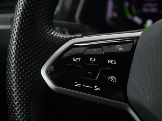 Volkswagen Tiguan 1.4 TSI eHybrid R Line | Matrix LED | Camera | Carplay | Adaptive cruise | 19'' | Navigatie | Par... ActivLease financial lease