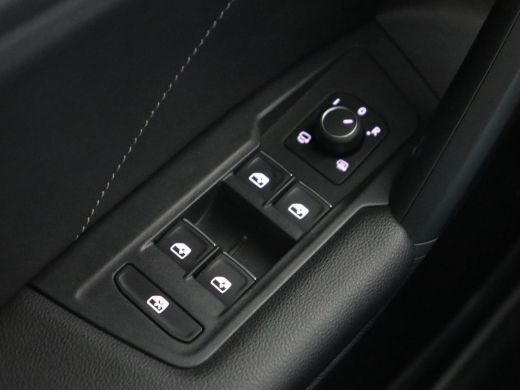 Volkswagen Tiguan 1.4 TSI eHybrid R Line | Matrix LED | Camera | Carplay | Adaptive cruise | 19'' | Navigatie | Par... ActivLease financial lease