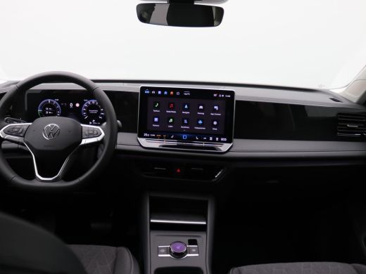 Volkswagen Tiguan 1.5 eHybrid Life Edition 204PK DSG Trekhaak, 19" LM Velgen, Achteruitrijcamera, Side Assist, Navi... ActivLease financial lease