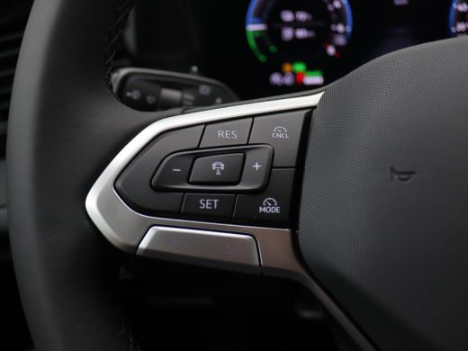 Volkswagen Tiguan 1.5 eHybrid Life Edition 204PK DSG Trekhaak, 19" LM Velgen, Achteruitrijcamera, Side Assist, Navi... ActivLease financial lease