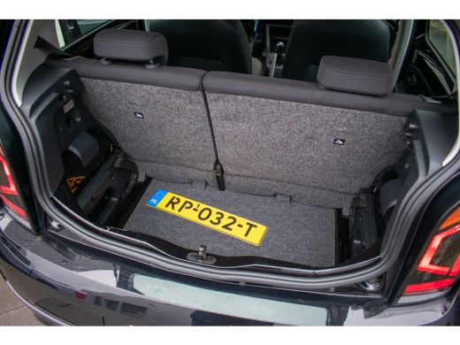 Volkswagen up! 1.0 BMT move up! DAB-Metalic-5 drs-Airco-Elektrische ramen-Centraal ActivLease financial lease