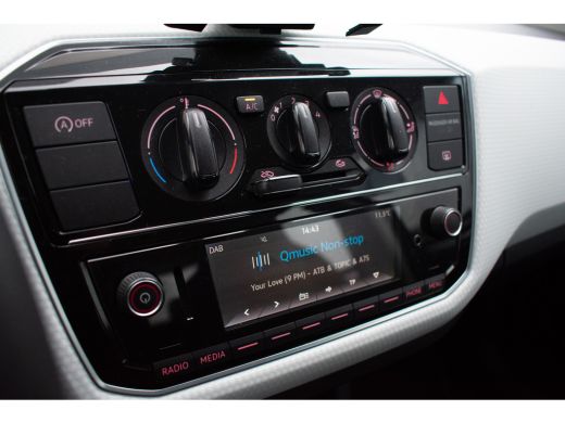 Volkswagen up! 1.0 BMT move up! DAB-Metalic-5 drs-Airco-Elektrische ramen-Centraal ActivLease financial lease