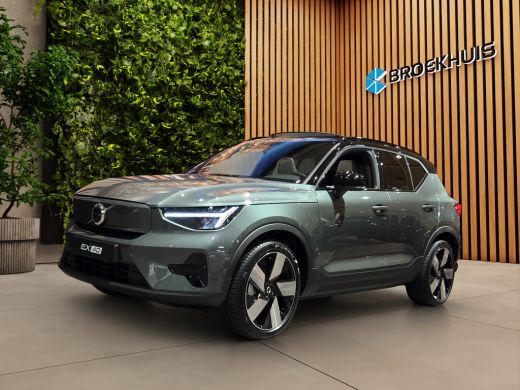 Volvo  EX40 185 kW Single Motor Extended Range RWD Ultra Dark | Trekhaak | 360 Camera | Panoramadak | Pilot A...