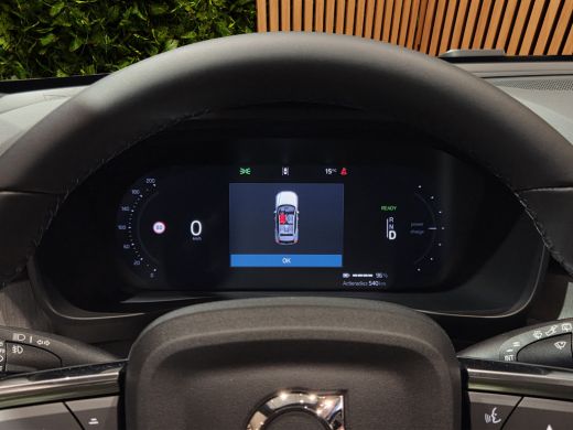 Volvo  EX40 185 kW Single Motor Extended Range RWD Ultra Dark | Trekhaak | 360 Camera | Panoramadak | Pilot A... ActivLease financial lease