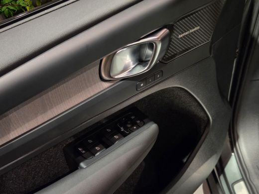 Volvo  EX40 185 kW Single Motor Extended Range RWD Ultra Dark | Trekhaak | 360 Camera | Panoramadak | Pilot A... ActivLease financial lease