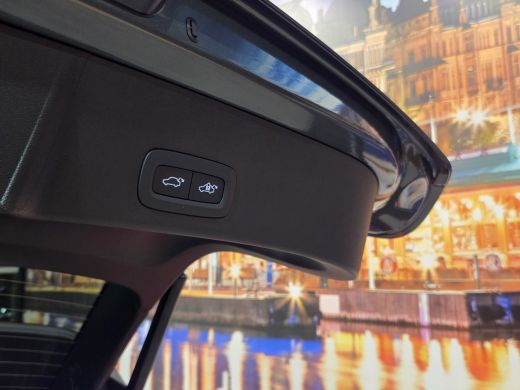 Volvo  EX40 185 kW Single Motor Extended Range RWD Ultra Dark | Trekhaak | 360 Camera | Panoramadak | Pilot A... ActivLease financial lease