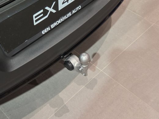 Volvo  EX40 185 kW Single Motor Extended Range RWD Ultra Dark | Trekhaak | 360 Camera | Panoramadak | Pilot A... ActivLease financial lease