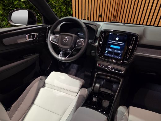 Volvo  EX40 185 kW Single Motor Extended Range RWD Ultra Dark | Trekhaak | 360 Camera | Panoramadak | Pilot A... ActivLease financial lease