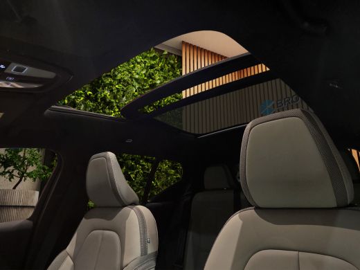 Volvo  EX40 185 kW Single Motor Extended Range RWD Ultra Dark | Trekhaak | 360 Camera | Panoramadak | Pilot A... ActivLease financial lease