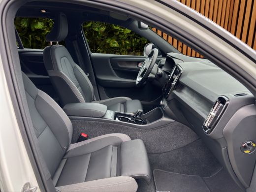 Volvo  EX40 Single Motor Extended Range Ultra 82 kWh | Trekhaak | 360 Camera | Panoramadak | Harman/Kardon ActivLease financial lease