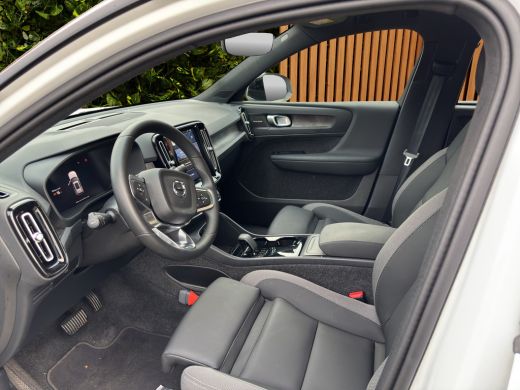 Volvo  EX40 Single Motor Extended Range Ultra 82 kWh | Trekhaak | 360 Camera | Panoramadak | Harman/Kardon ActivLease financial lease