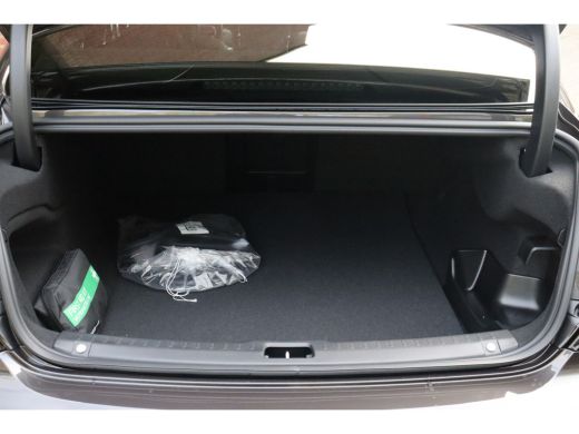 Volvo  S90 2.0 T8 AWD Ultimate Dark Luchtvering | 360&deg; Camera | Head-Up Display | Schuifdak | 455pk | Harman... ActivLease financial lease