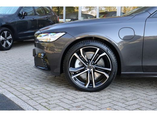 Volvo  S90 2.0 T8 AWD Ultimate Dark Luchtvering | 360&deg; Camera | Head-Up Display | Schuifdak | 455pk | Harman... ActivLease financial lease