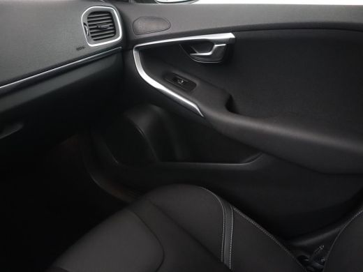 Volvo  V40 1.5 T2 Polar+ | Automaat | Stoelverwarming | Full LED | Navigatie | Parkeerhulp | Climate control... ActivLease financial lease