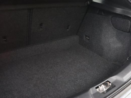 Volvo  V40 1.5 T2 Polar+ | Automaat | Stoelverwarming | Full LED | Navigatie | Parkeerhulp | Climate control... ActivLease financial lease