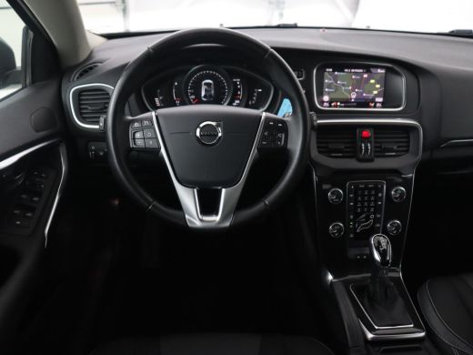 Volvo  V40 1.5 T2 Polar+ | Automaat | Stoelverwarming | Full LED | Navigatie | Parkeerhulp | Climate control... ActivLease financial lease