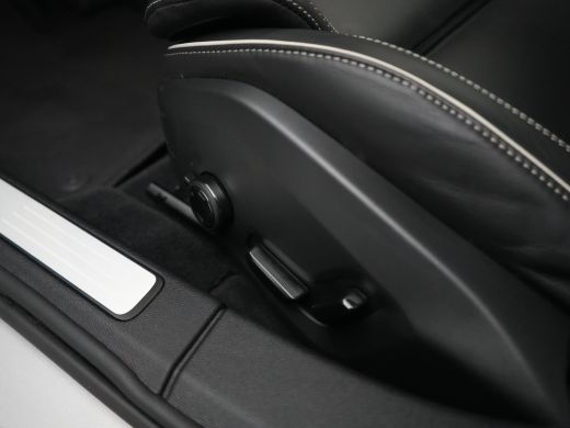 Volvo  V60 2.0 T6 Plug-in hybrid AWD Plus Dark | 360&deg; Camera | Harman Kardon | Nappa Sportstoelen | Adaptive... ActivLease financial lease