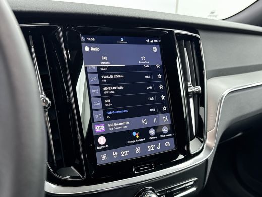 Volvo  V60 T6 Recharge Plus Dark | 18" | 360 Camera | Harman Kardon | Elektrisch verstelbare Stoelen | Trekh... ActivLease financial lease