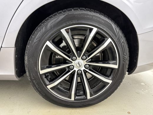 Volvo  V60 T6 Recharge Plus Dark | 18" | 360 Camera | Harman Kardon | Elektrisch verstelbare Stoelen | Trekh... ActivLease financial lease