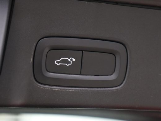 Volvo  V90 Cross Country 2.0 T5 AWD | Leder | Trekhaak | Stoelverwarming | Adaptive cruise | Camera | Carpla... ActivLease financial lease