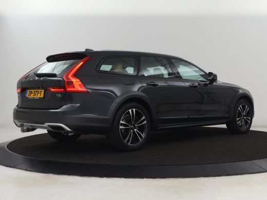 Volvo  V90 Cross Country 2.0 T5 AWD | Leder | Trekhaak | Stoelverwarming | Adaptive cruise | Camera | Carpla... ActivLease financial lease