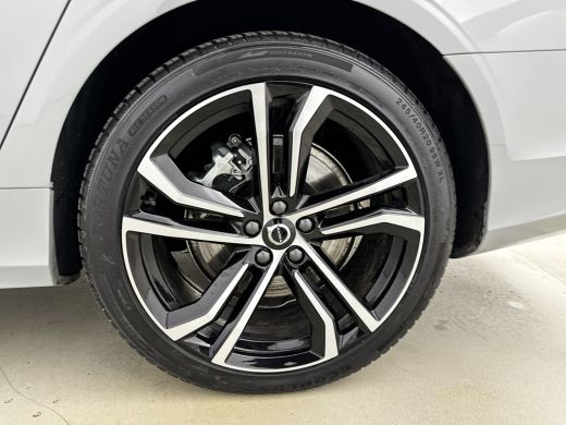 Volvo  V90 T8 Recharge Ultra Dark | 20" | Luchtvering | Trekhaak | Geventileerd Nappa | Massagestoelen | Bow... ActivLease financial lease