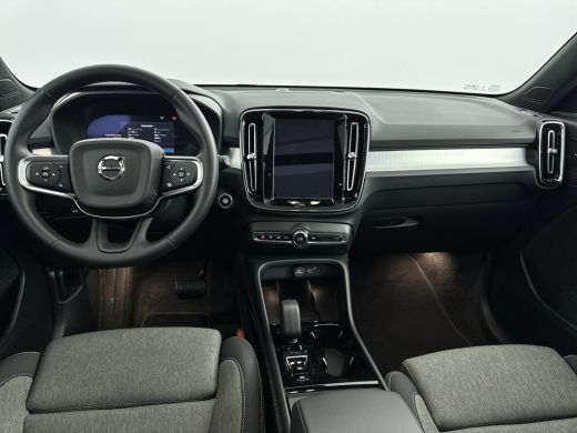 Volvo  XC40 B4 Plus Dark | 19" | Panoramadak | 360 Camera | Harman Kardon | Elektr. verst. stoelen | Adaptiev... ActivLease financial lease