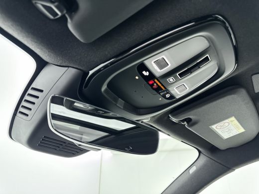 Volvo  XC40 B4 Plus Dark | 19" | Panoramadak | 360 Camera | Harman Kardon | Elektr. verst. stoelen | Adaptiev... ActivLease financial lease