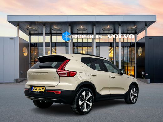 Volvo  XC40 B4 Plus Dark | 19" | Panoramadak | 360 Camera | Harman Kardon | Elektr. verst. stoelen | Adaptiev... ActivLease financial lease