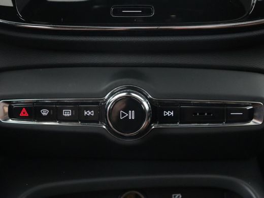 Volvo  XC40 Recharge P8 AWD R Design | Panoramadak | Leder | 360 Camera | Stoelverwarming | Harman/Kardon | M... ActivLease financial lease