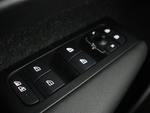 Volvo  XC40 Recharge P8 AWD R Design | Panoramadak | Leder | 360 Camera | Stoelverwarming | Harman/Kardon | M... ActivLease financial lease