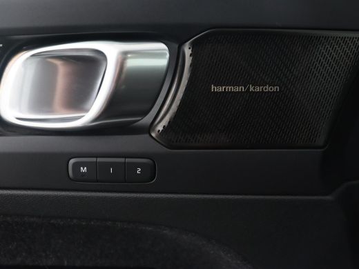 Volvo  XC40 Recharge P8 AWD R Design | Panoramadak | Leder | 360 Camera | Stoelverwarming | Harman/Kardon | M... ActivLease financial lease