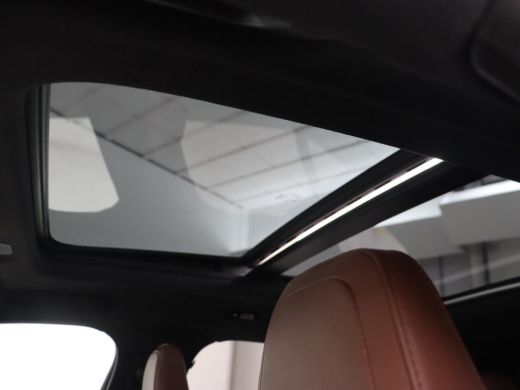 Volvo  XC40 Recharge P8 AWD R Design | Panoramadak | Leder | 360 Camera | Stoelverwarming | Harman/Kardon | M... ActivLease financial lease