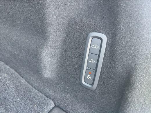 Volvo  XC60 2.0 T6 Plug-in hybrid AWD Ultra Black Edition | Facelift! | Luchtvering | Bowers&Wilkins | Trekha... ActivLease financial lease